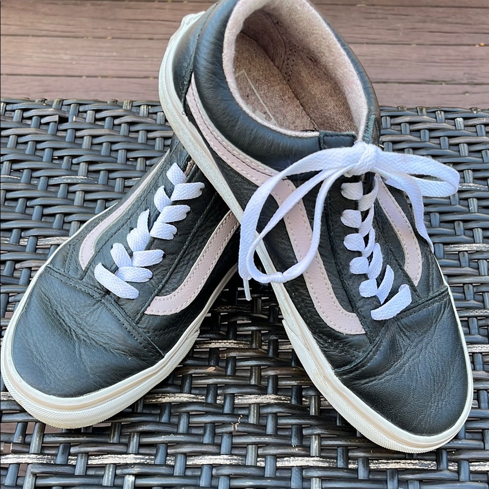 VANS Black and light pink leather Sneakers